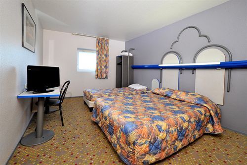 Ibis Budget Grigny Centre 2*